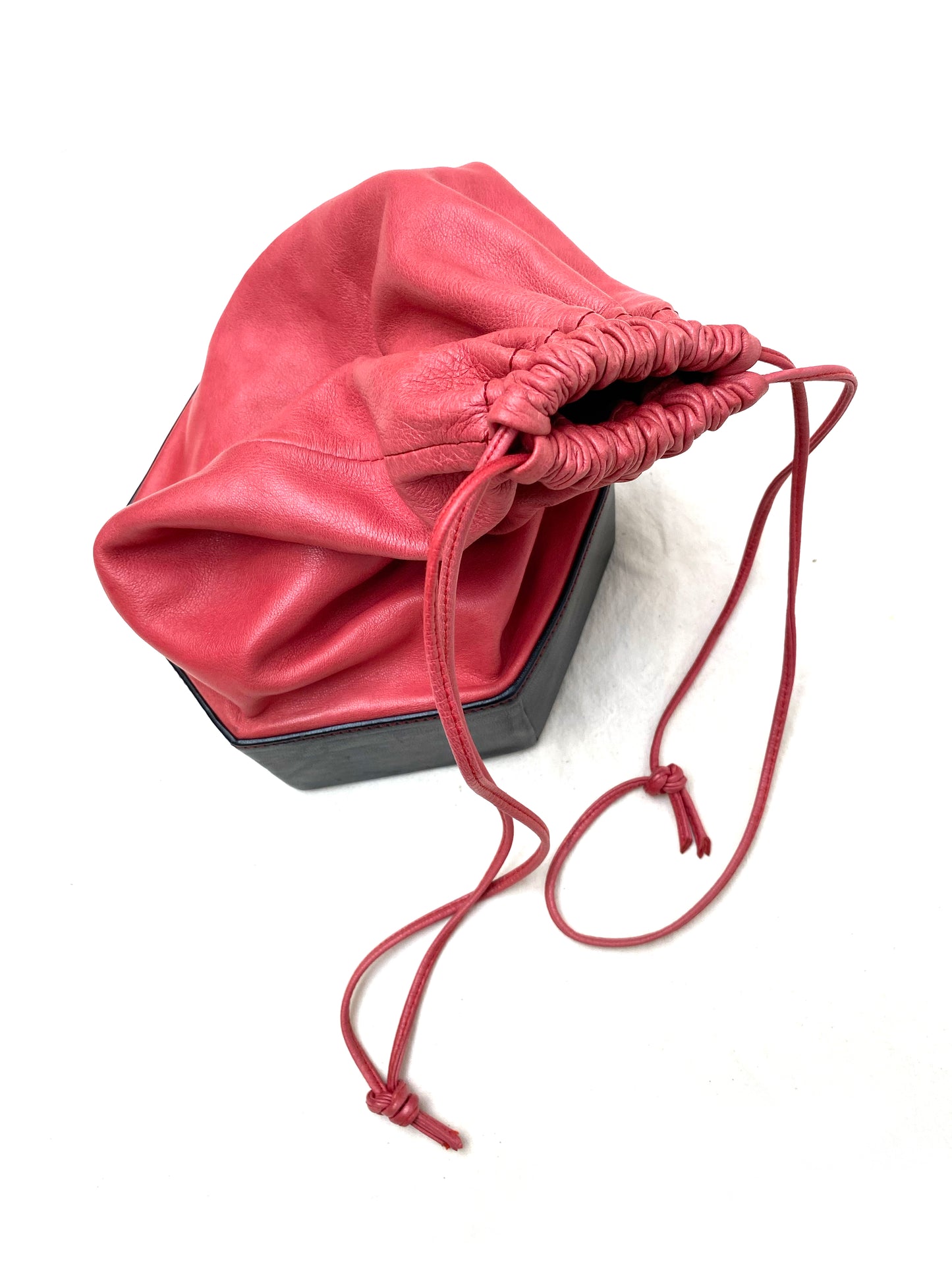 Redwall - Bucket bag
