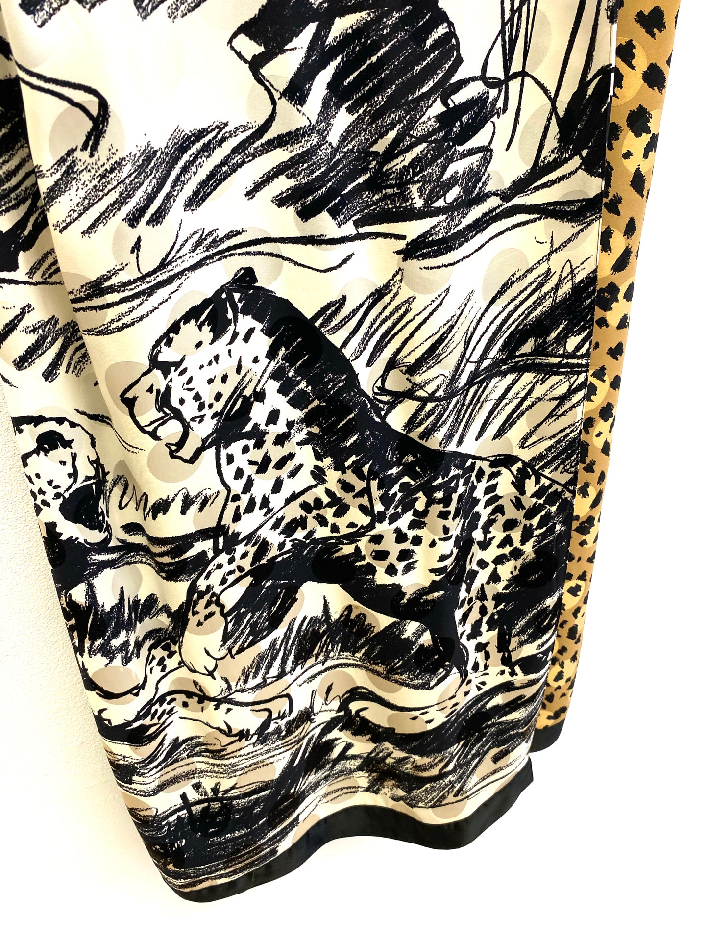 Claire Barrat - Scarf dress