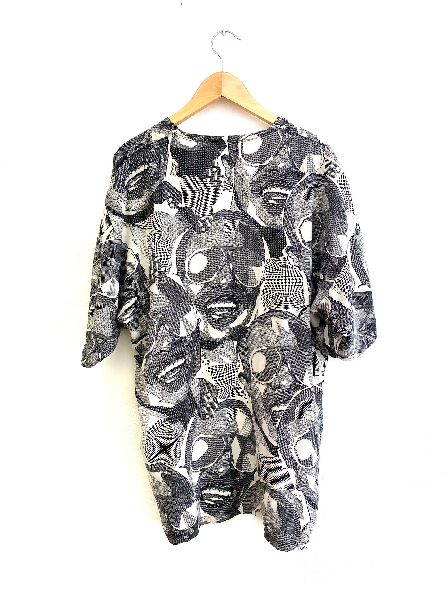 Genny - Stevie Wonder blouse