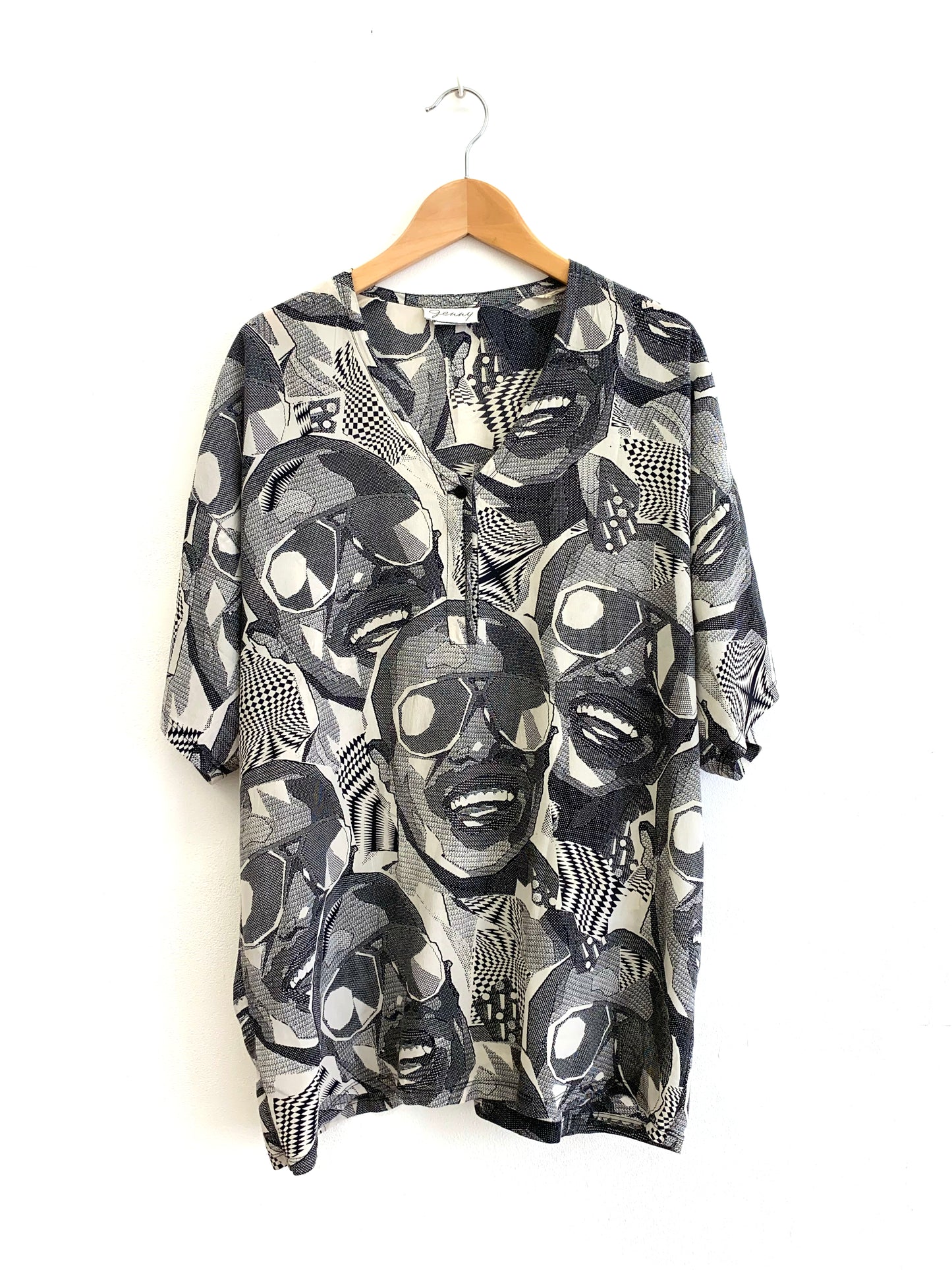 Genny - Stevie Wonder blouse