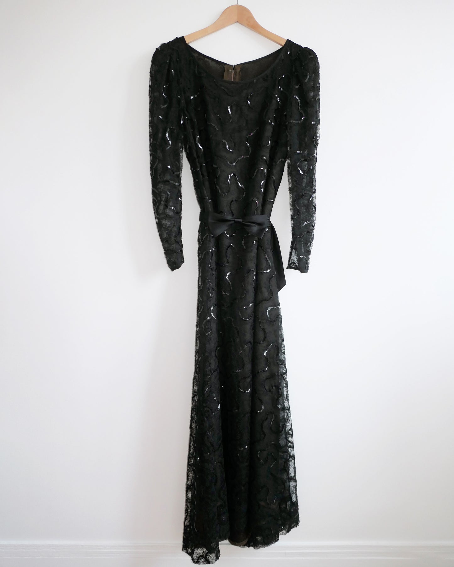 Yves Saint Laurent Paris - Long sequined lace dress (Haute Couture)