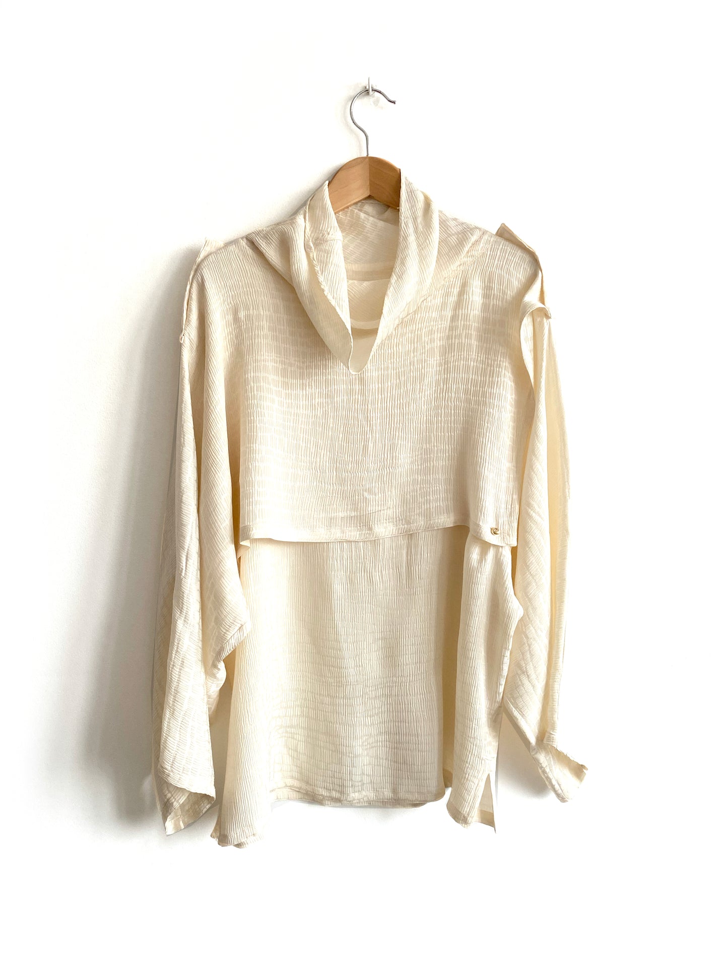 Giani Versace - Embossed silk blouse